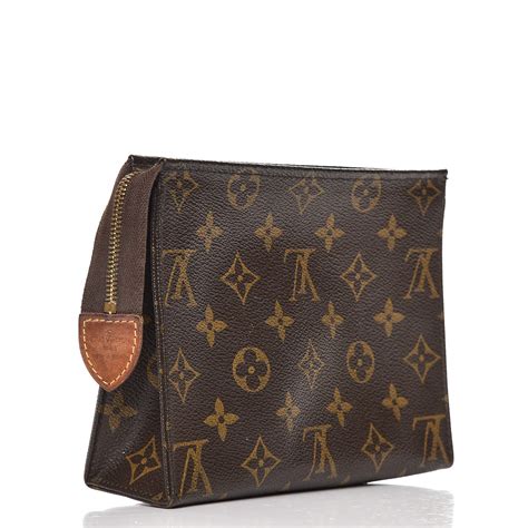 toiletry pouch 19 louis vuitton|louis vuitton monogram toiletry bag.